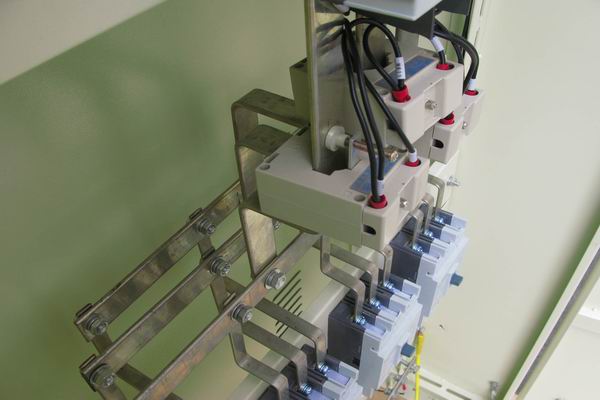 清涧配电柜-应急照明配电柜使用对工作人员的具